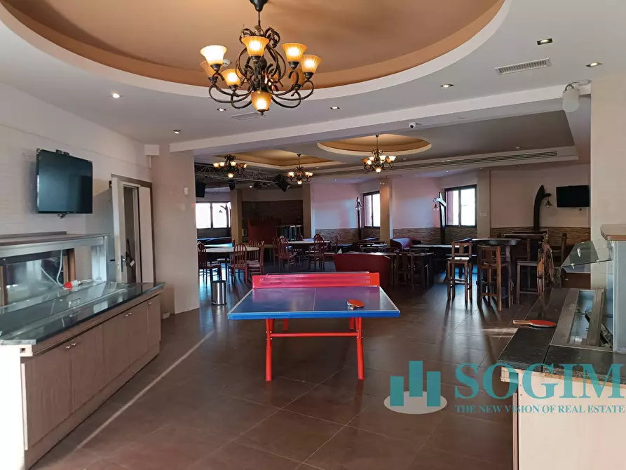 Immagine 6 di Locale commerciale in affitto  in Via Repubblica 7 a Lurate Caccivio