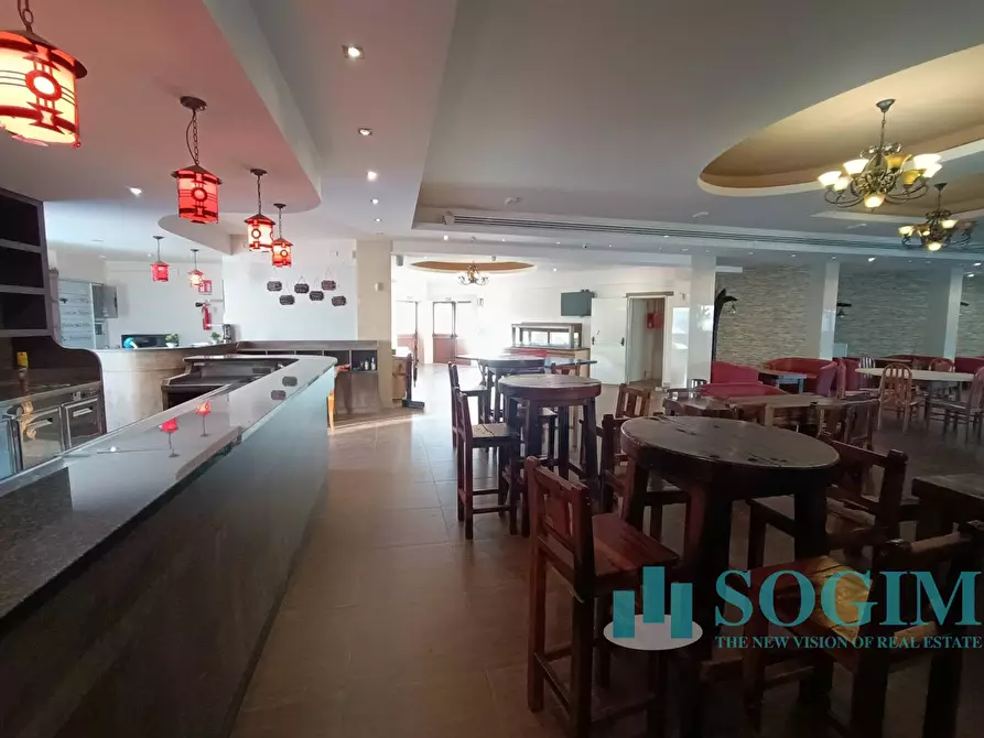 Immagine 9 di Locale commerciale in affitto  in Via Repubblica 7 a Lurate Caccivio