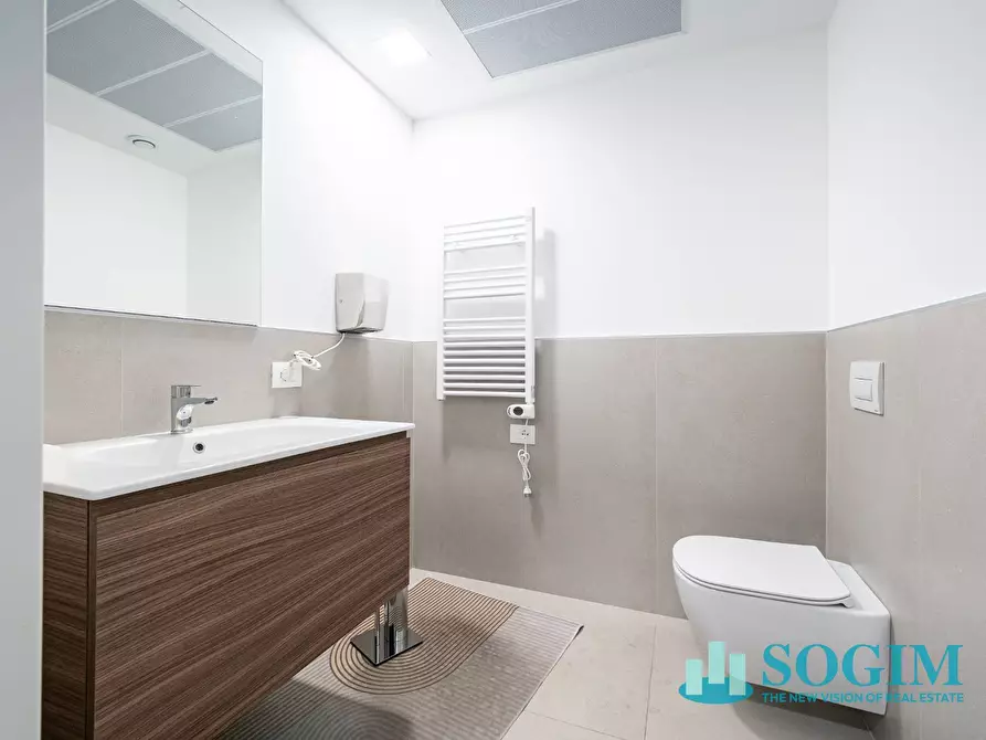 Immagine 6 di Negozio in affitto  in via Piave 25 a Mariano Comense