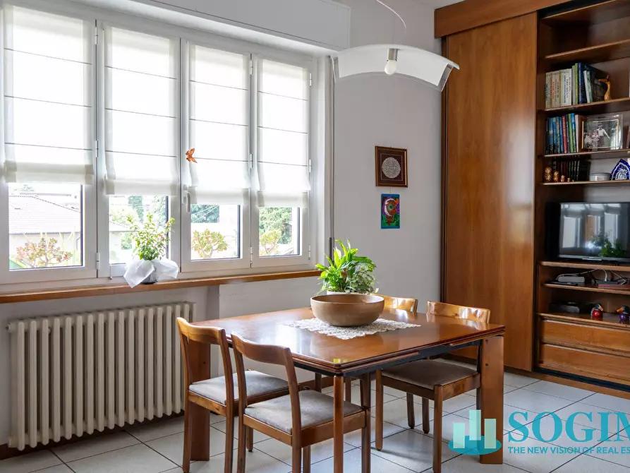 Immagine 10 di Appartamento in vendita  in Via MIlano a Cantù