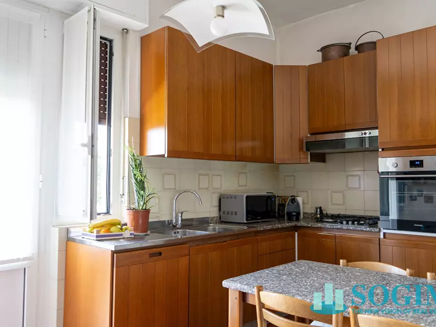 Immagine 13 di Laboratorio in vendita  in Via Milano a Cantù