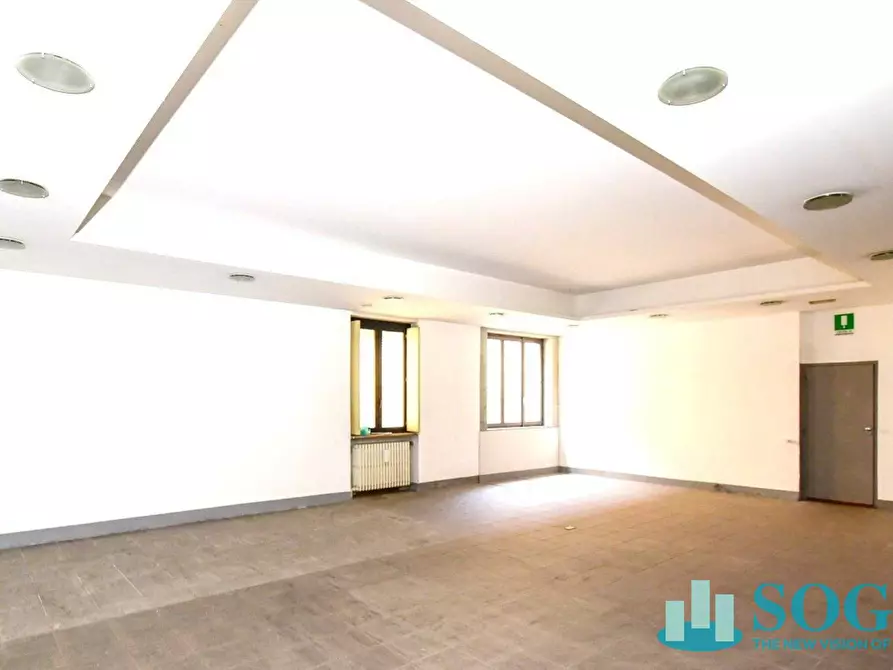 Immagine 7 di Locale commerciale in vendita  in via Vittorio Emanuele 14 a Lazzate