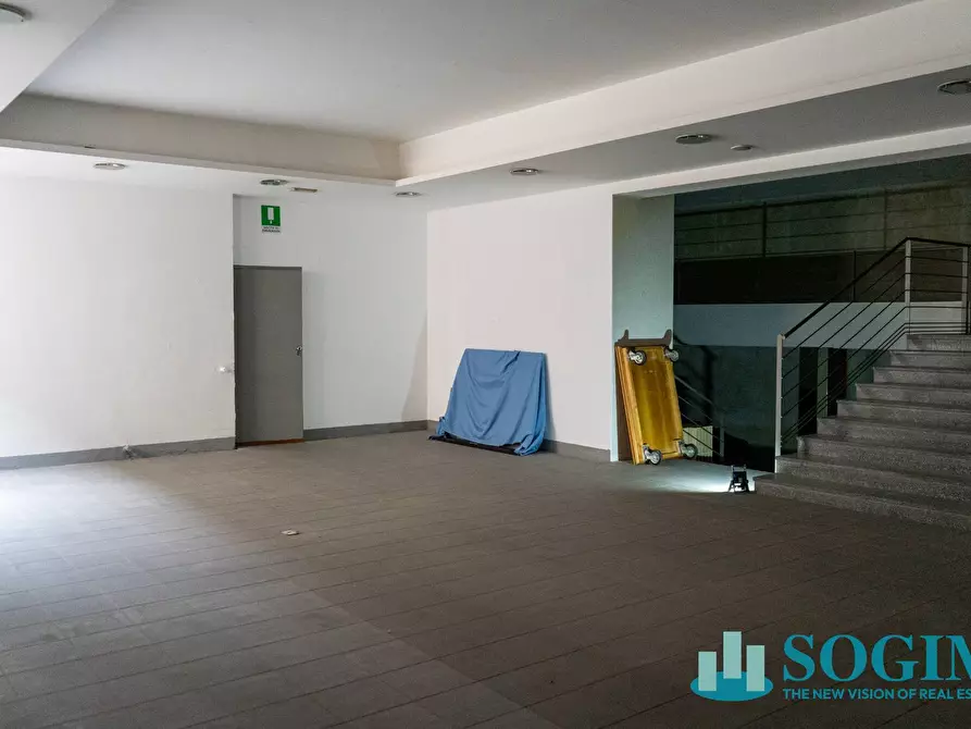 Immagine 15 di Locale commerciale in vendita  in via Vittorio Emanuele 14 a Lazzate