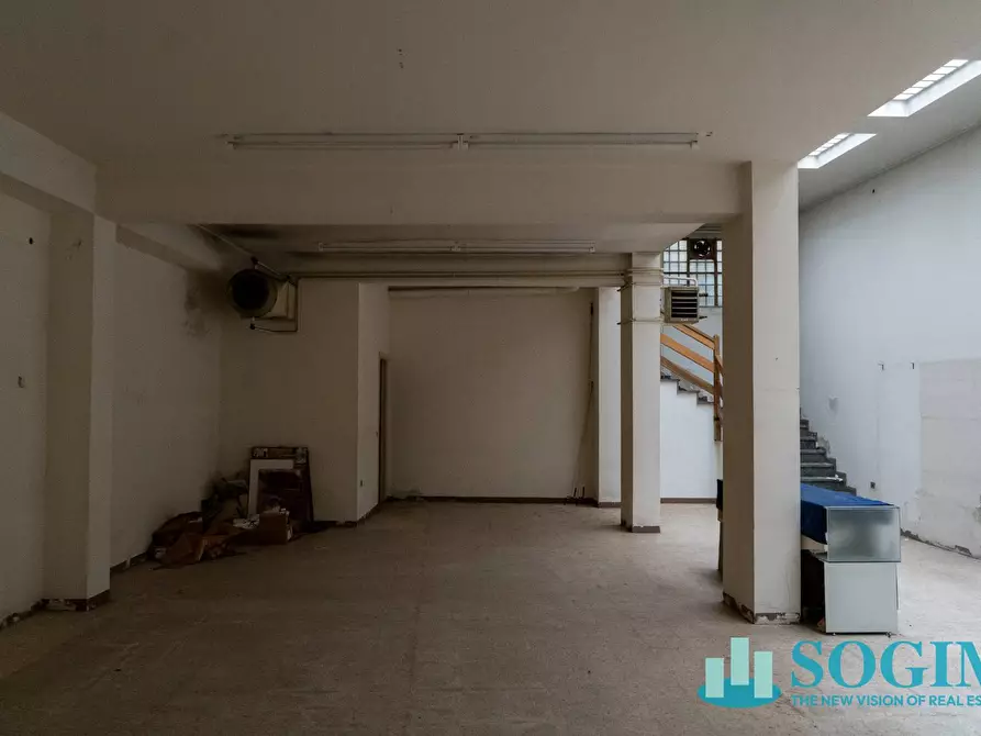 Immagine 21 di Locale commerciale in vendita  in via Vittorio Emanuele 14 a Lazzate