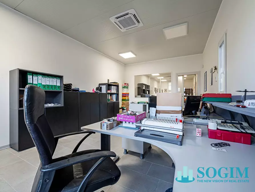 Immagine 4 di Capannone industriale in affitto  in Via carlo Bianchi a Inverigo