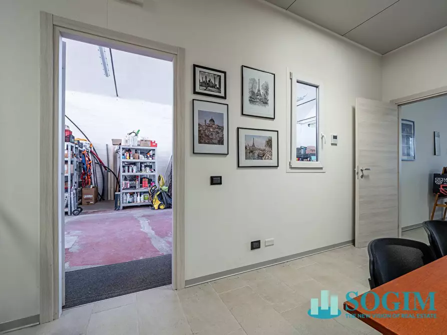 Immagine 11 di Capannone industriale in affitto  in Via carlo Bianchi a Inverigo