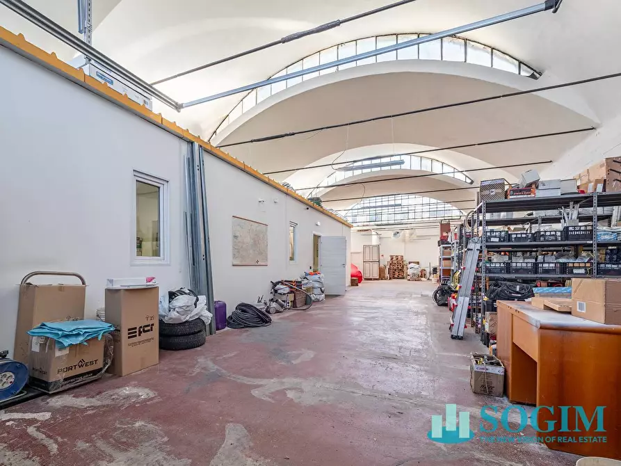 Immagine 13 di Capannone industriale in affitto  in Via carlo Bianchi a Inverigo