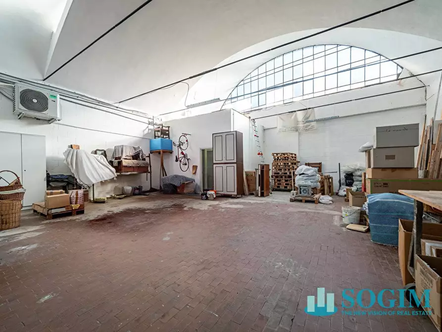 Immagine 19 di Capannone industriale in affitto  in Via carlo Bianchi a Inverigo