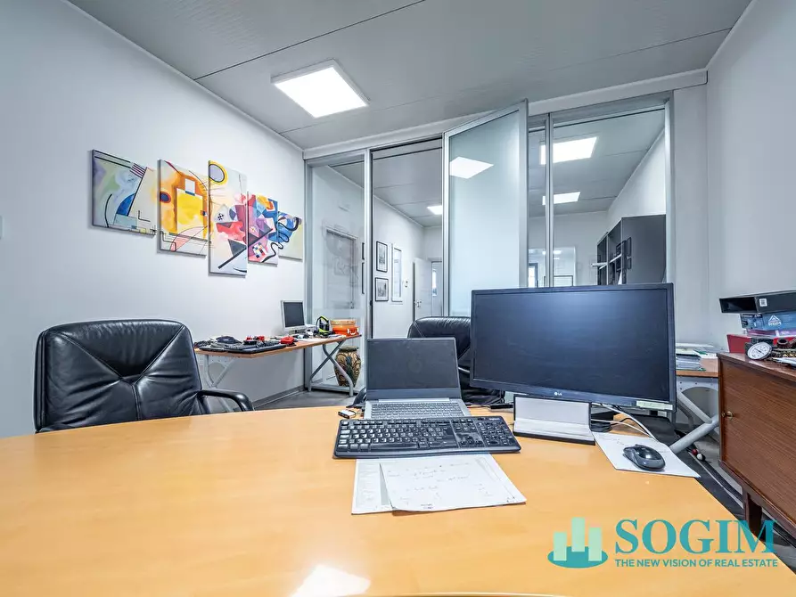 Immagine 22 di Capannone industriale in affitto  in Via carlo Bianchi a Inverigo