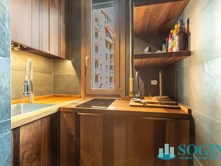 Immagine 12 di Appartamento in vendita  in via Marcona 15 a Milano