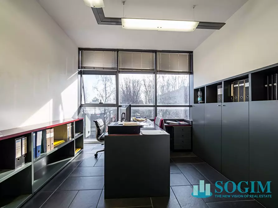 Immagine 11 di Capannone industriale in vendita  in Via Lenticchia a Como