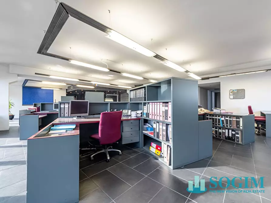 Immagine 5 di Capannone industriale in vendita  in Via Lenticchia a Como