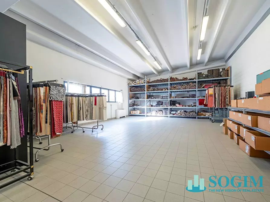 Immagine 15 di Capannone industriale in vendita  in Via Lenticchia a Como