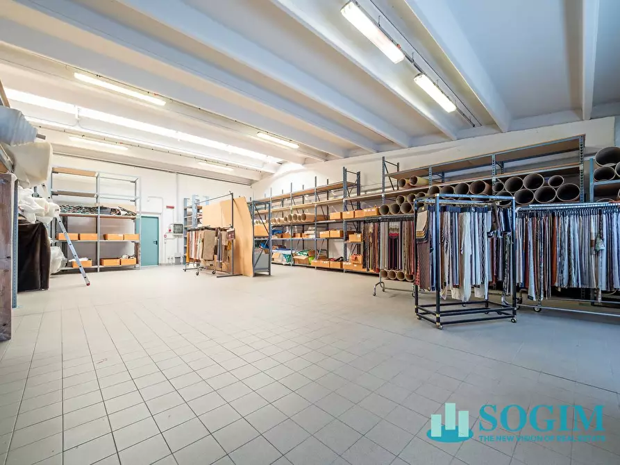Immagine 18 di Capannone industriale in vendita  in Via Lenticchia a Como