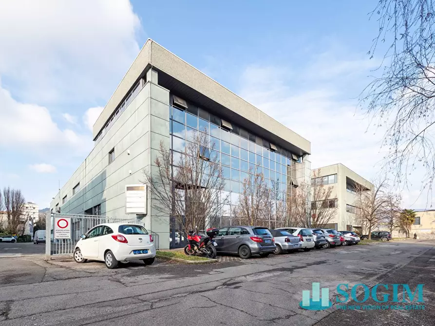 Immagine 26 di Capannone industriale in vendita  in Via Lenticchia a Como