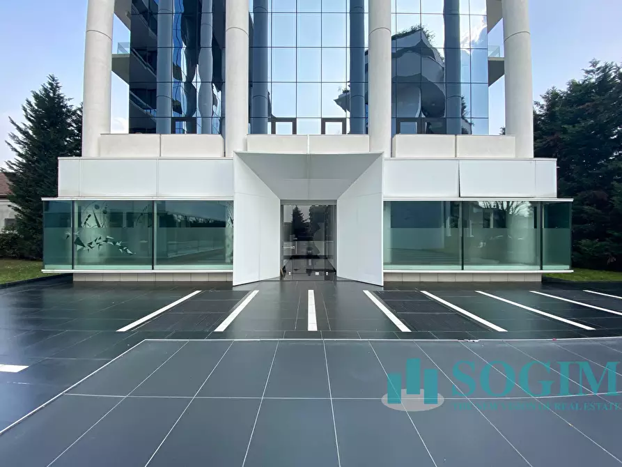 Immagine 1 di Ufficio in affitto  in Via Piceni a Gallarate