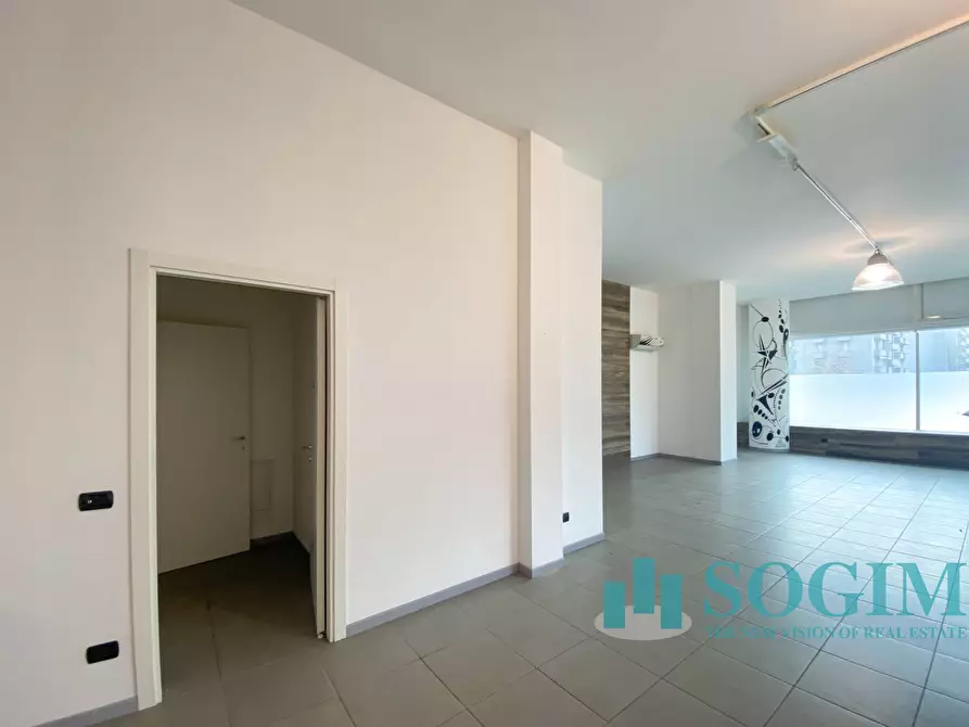 Immagine 7 di Ufficio in affitto  in Via Piceni a Gallarate