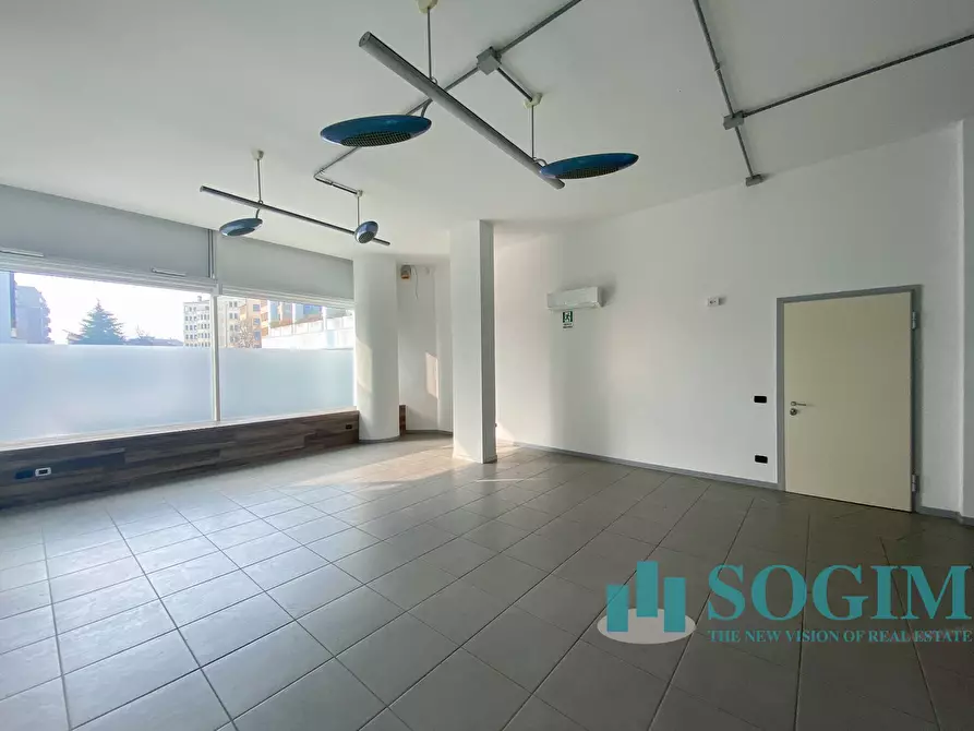 Immagine 14 di Ufficio in affitto  in Via Piceni a Gallarate