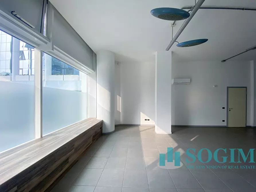 Immagine 15 di Ufficio in affitto  in Via Piceni a Gallarate