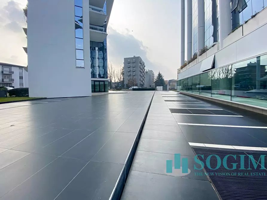 Immagine 20 di Ufficio in affitto  in Via Piceni a Gallarate