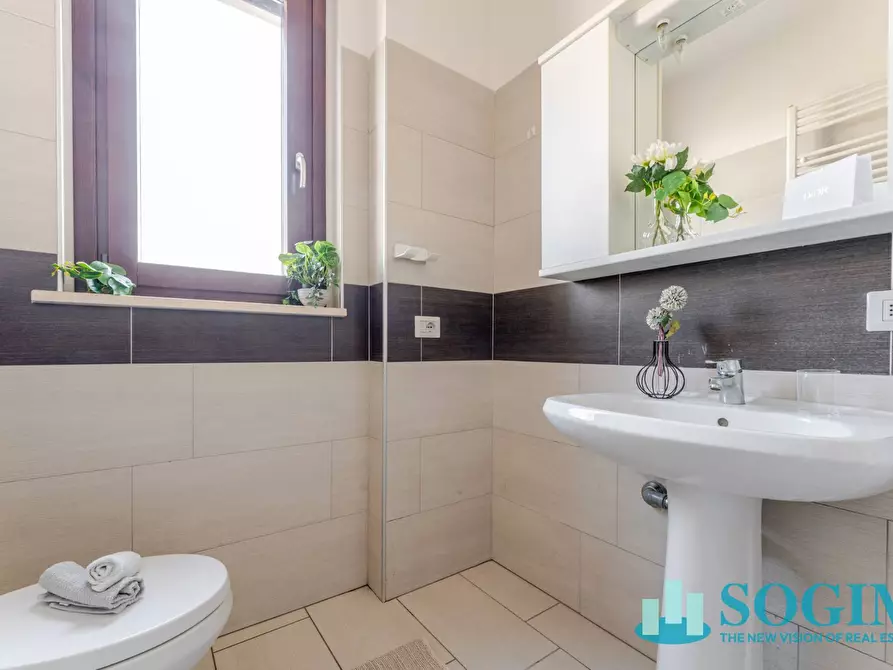 Immagine 21 di Appartamento in affitto  in Via Principe Eugenio a Milano