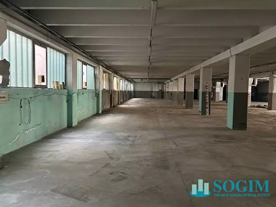 Immagine 15 di Capannone industriale in vendita  in Via Luigi Fumagalli 97 a Mariano Comense