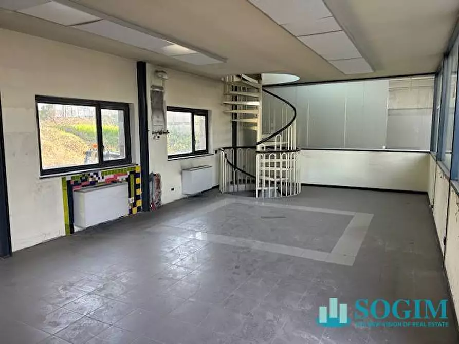 Immagine 11 di Capannone industriale in vendita  in Via Luigi Fumagalli 97 a Mariano Comense