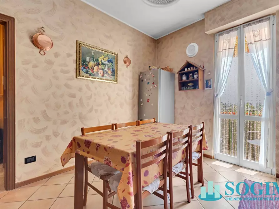 Immagine 3 di Appartamento in vendita  in Via Cristoforo colombo a Albese Con Cassano