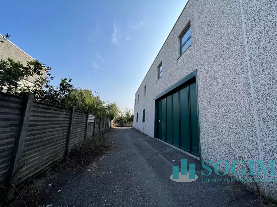 Immagine 2 di Capannone industriale in affitto  in Via Comasina 213 a Mariano Comense