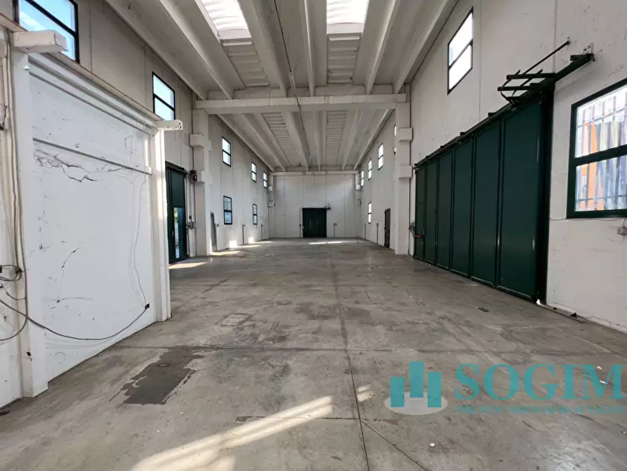 Immagine 4 di Capannone industriale in affitto  in Via Comasina 213 a Mariano Comense