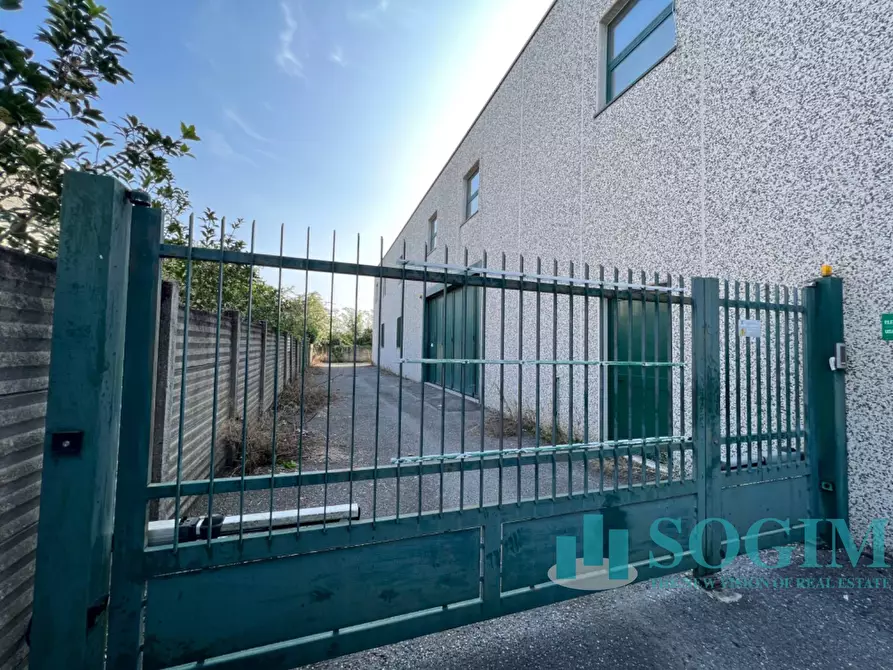 Immagine 16 di Capannone industriale in affitto  in Via Comasina 213 a Mariano Comense