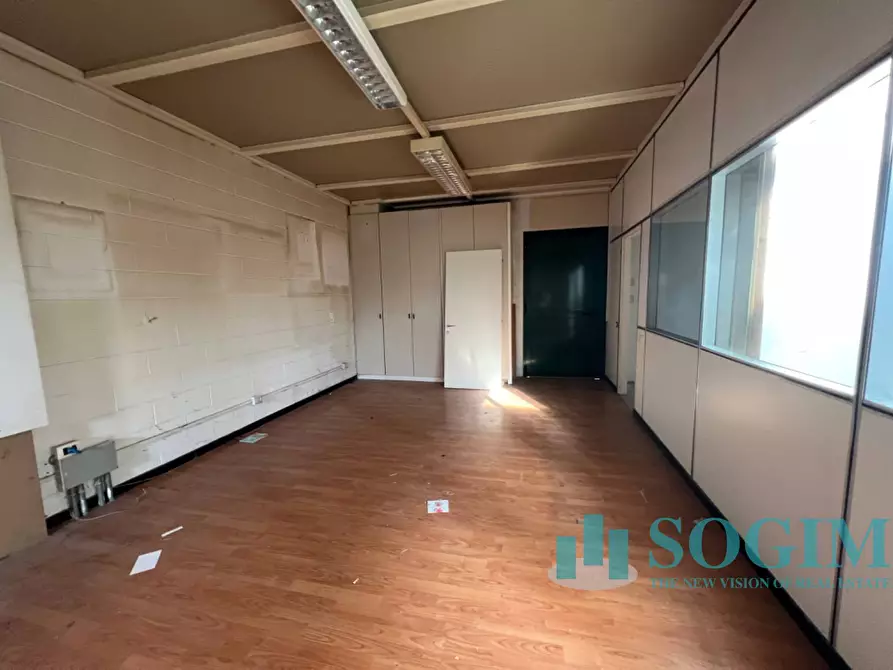 Immagine 19 di Capannone industriale in affitto  in Via Comasina 213 a Mariano Comense