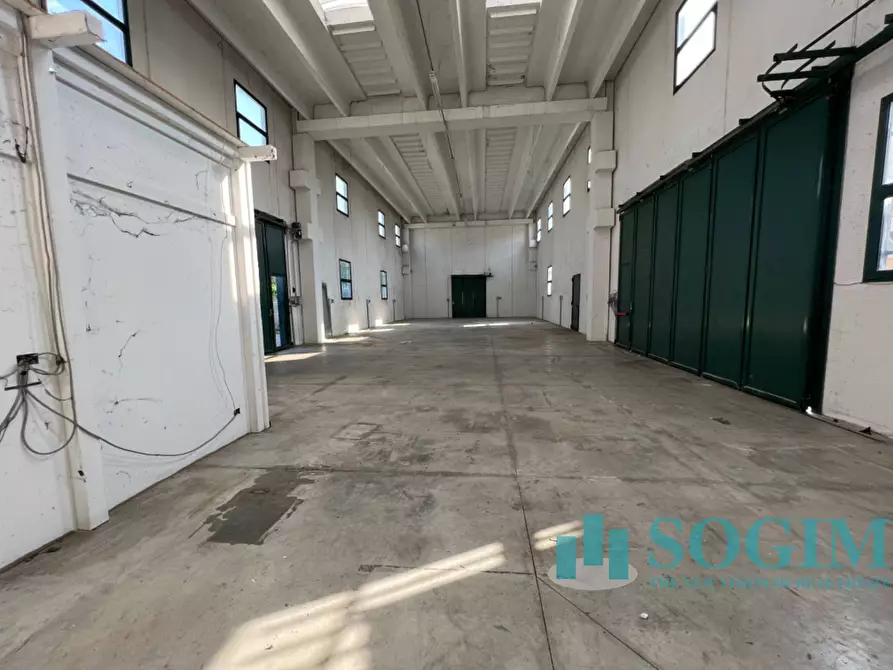 Immagine 20 di Capannone industriale in affitto  in Via Comasina 213 a Mariano Comense