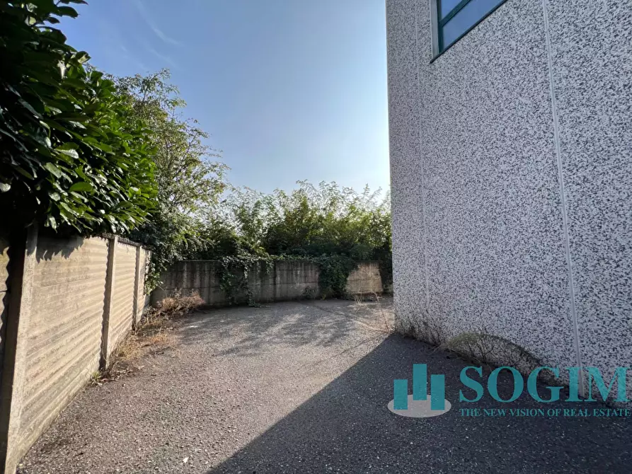 Immagine 23 di Capannone industriale in affitto  in Via Comasina 213 a Mariano Comense