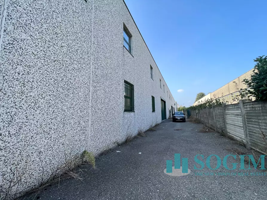 Immagine 24 di Capannone industriale in affitto  in Via Comasina 213 a Mariano Comense