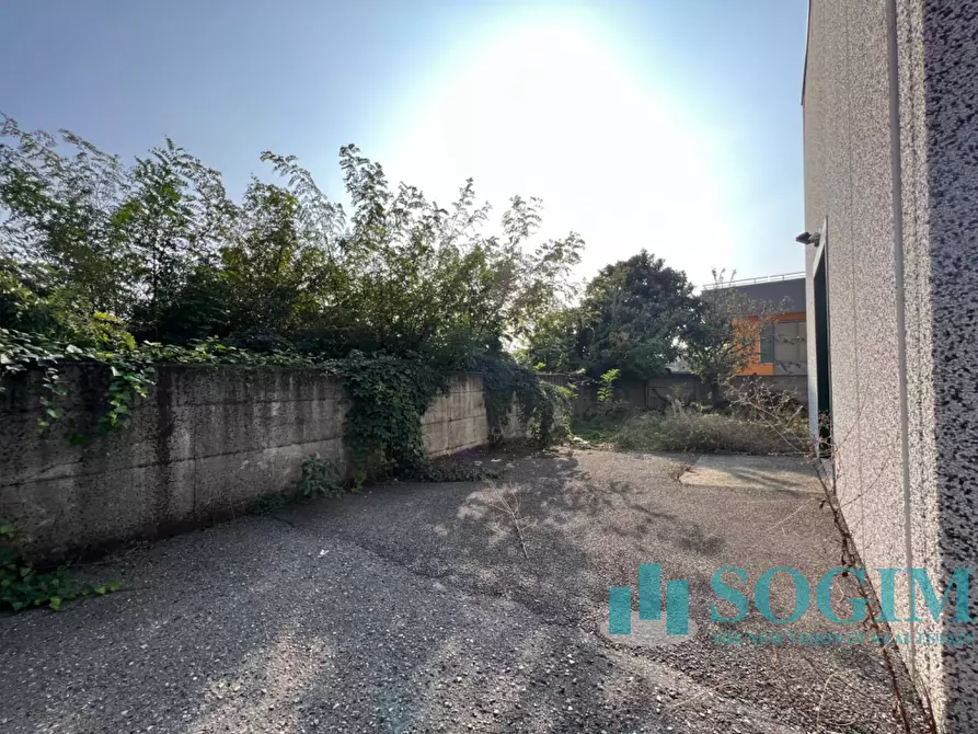 Immagine 26 di Capannone industriale in affitto  in Via Comasina 213 a Mariano Comense