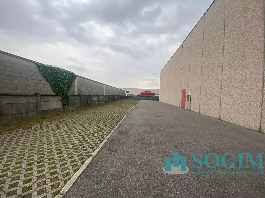 Immagine 5 di Capannone industriale in vendita  in Via Virgilio 6 a Giussano