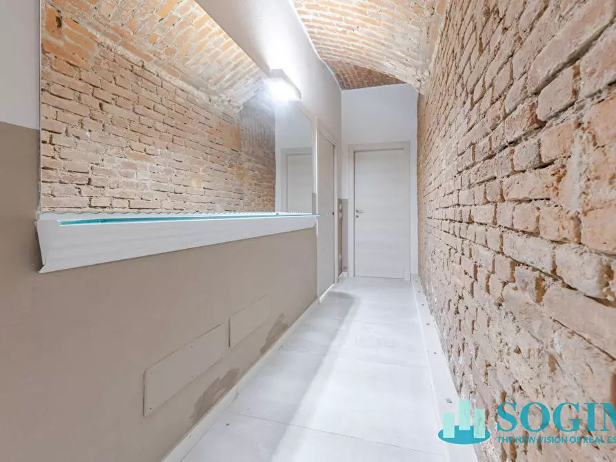 Immagine 16 di Locale commerciale in vendita  in Via Tertulliano 58 a Milano