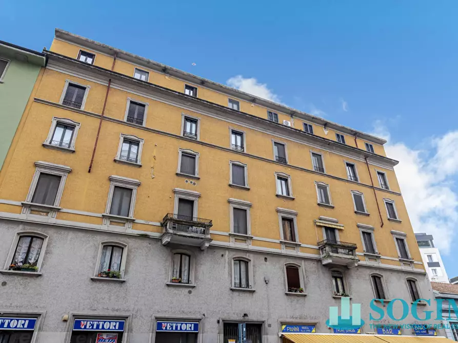 Immagine 26 di Locale commerciale in vendita  in Via Tertulliano 58 a Milano