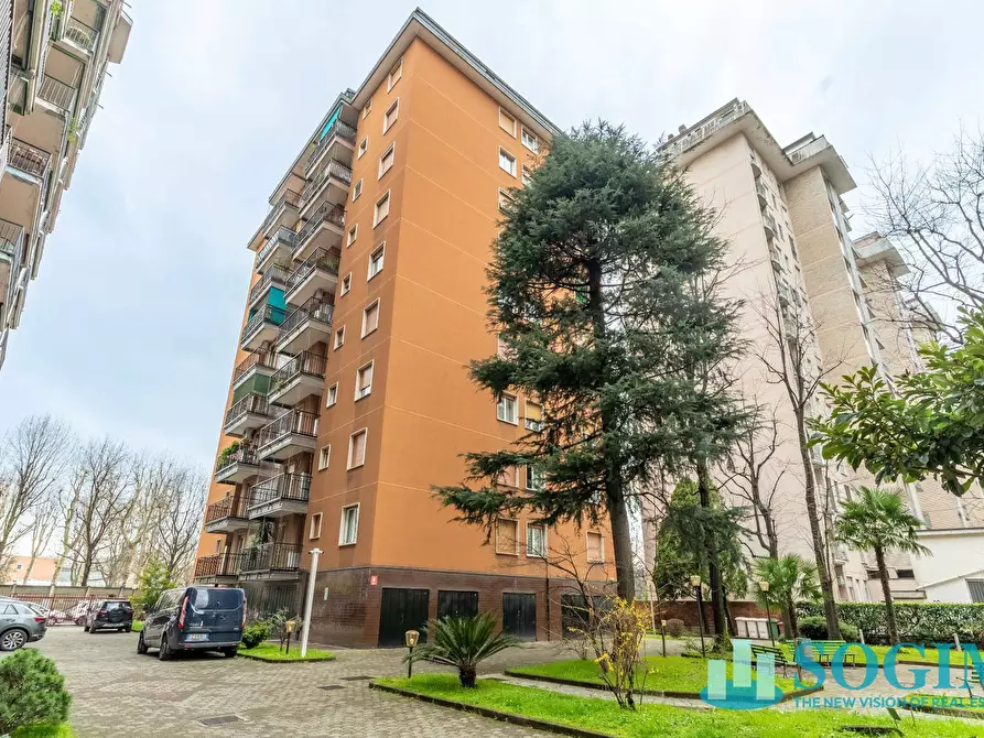 Immagine 31 di Appartamento in vendita  in Viale Fulvio Testi 176 a Cinisello Balsamo