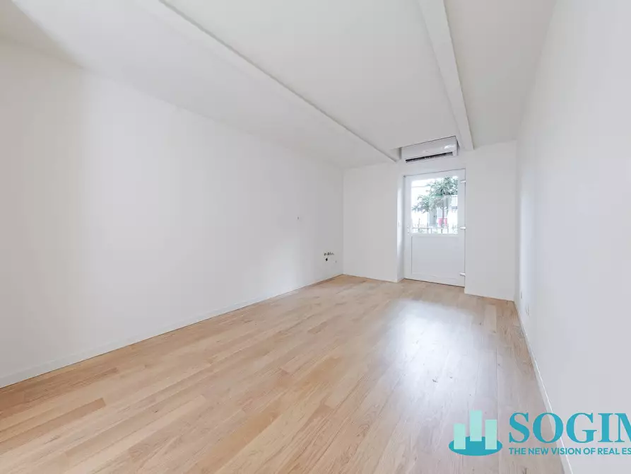 Immagine 8 di Appartamento in vendita  in VIALE STELVIO 51 a Milano