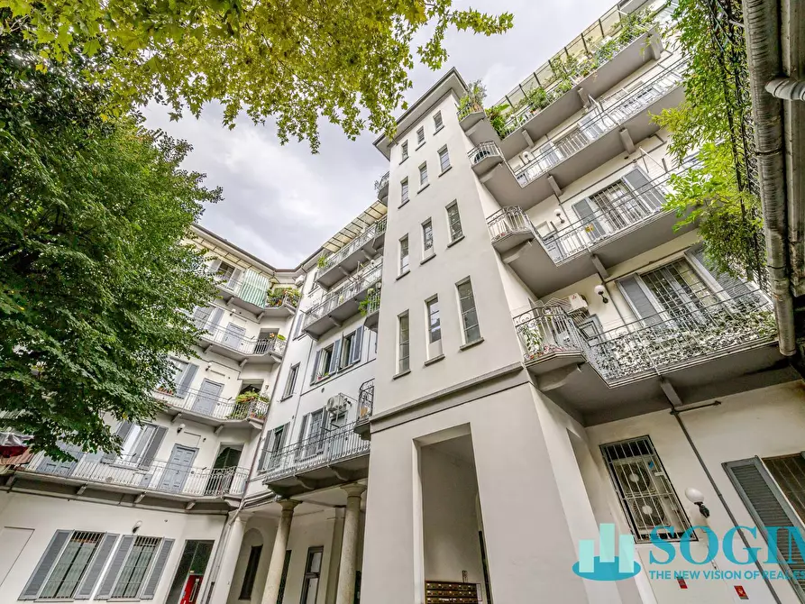 Immagine 19 di Appartamento in vendita  in VIALE STELVIO 51 a Milano