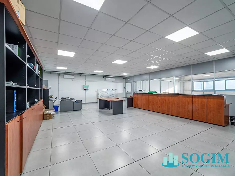 Immagine 11 di Capannone industriale in vendita  in via tevere a Fino Mornasco