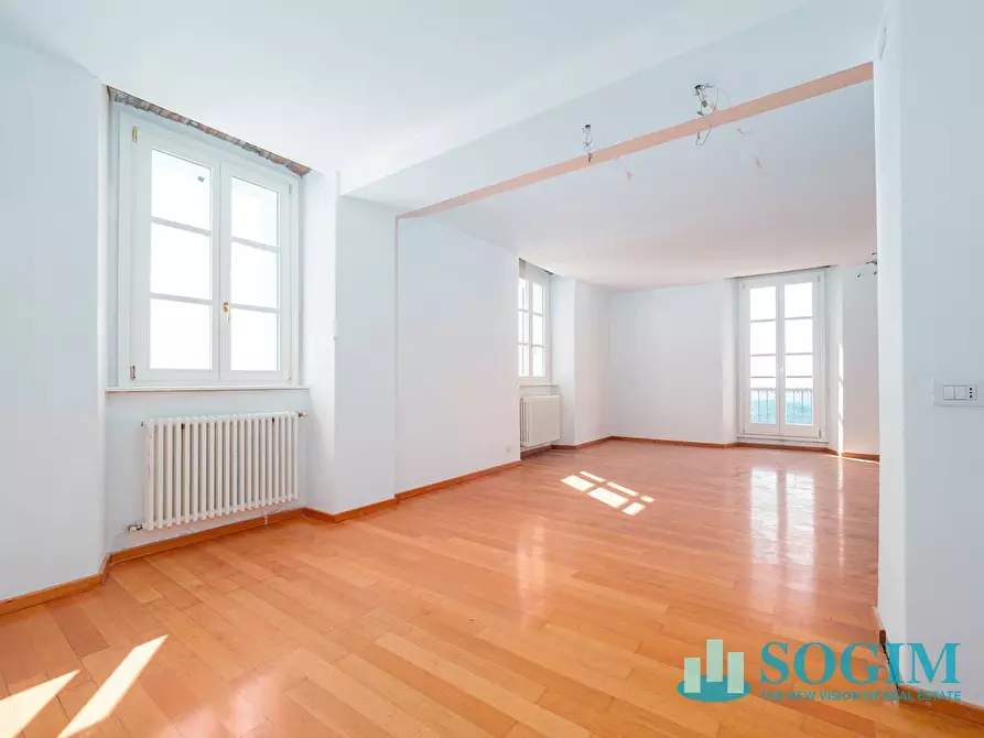 Immagine 15 di Appartamento in vendita  in Via Pacinotti 3 a Como