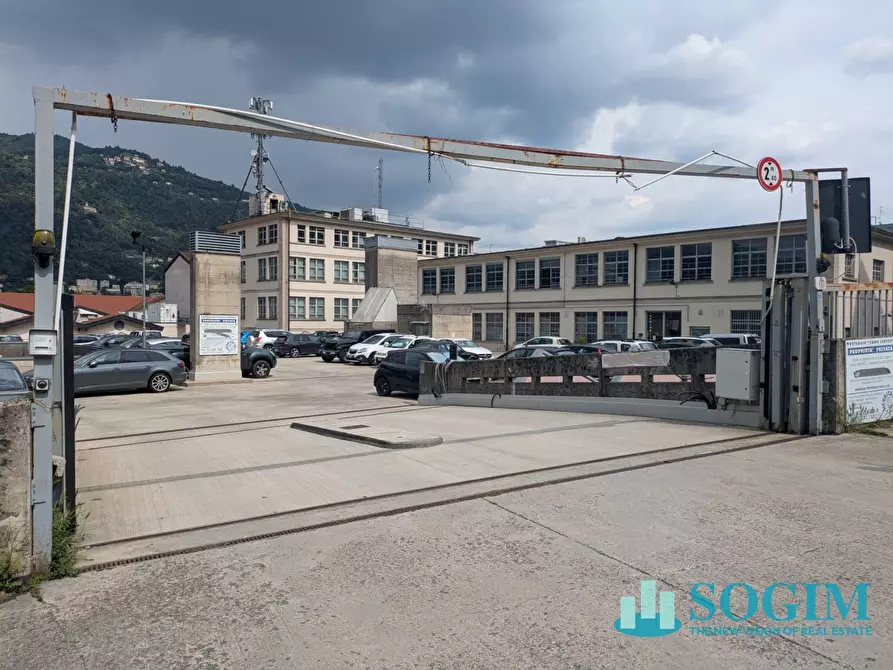 Immagine 12 di Box auto in vendita  in viale ReginaTeolinda 17 a Como