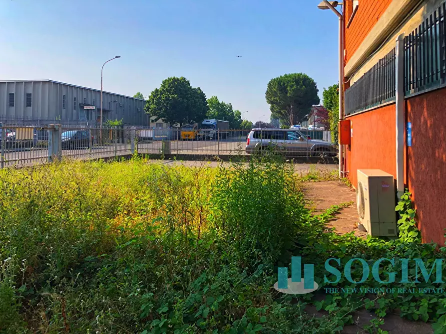 Immagine 16 di Capannone industriale in vendita  in Via Staffora a Opera