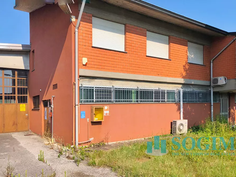 Immagine 1 di Capannone industriale in vendita  in Via Staffora a Opera