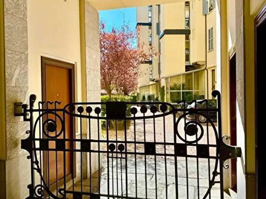 Immagine 24 di Appartamento in affitto  in Corso Ventidue Marzo 30 a Milano