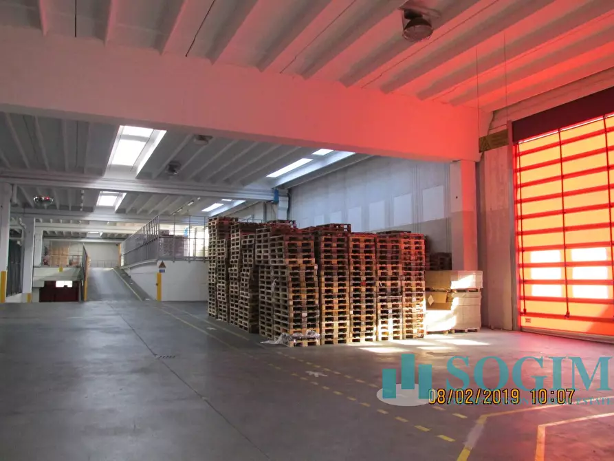 Immagine 5 di Capannone industriale in vendita  in De Gasperi a Arcore