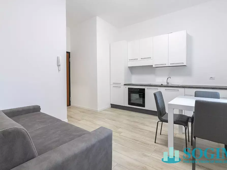 Immagine 1 di Appartamento in vendita  in Via Sanremo 22 a Milano